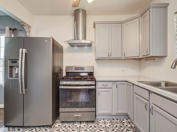 6701 Avenue E, Houston TX 77011