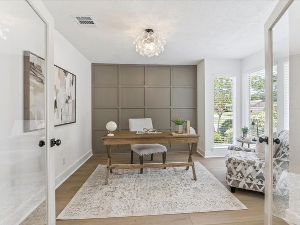 10902 BURGOYNE Road, Houston TX 77042