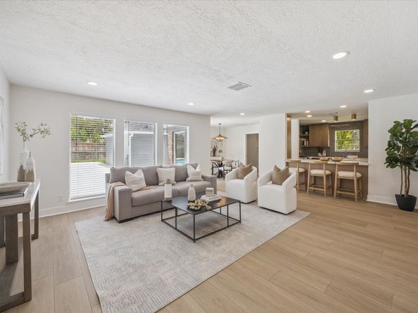 10902 BURGOYNE Road, Houston TX 77042