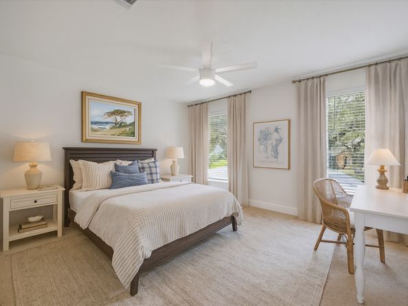 10902 BURGOYNE Road, Houston TX 77042