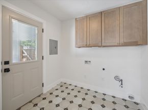 10902 BURGOYNE Road, Houston TX 77042