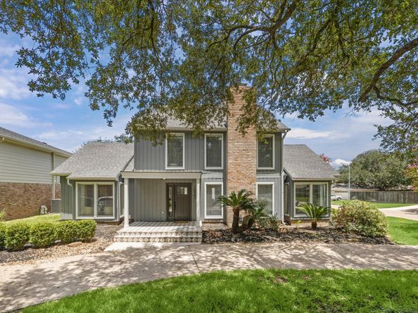 10902 BURGOYNE Road, Houston TX 77042