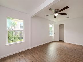 4702 Majestic Street, Houston TX 77026