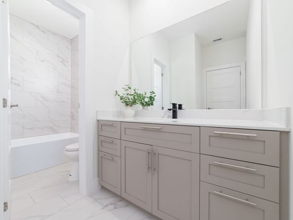 11932 S Hoa Sen Circle, Houston TX 77072