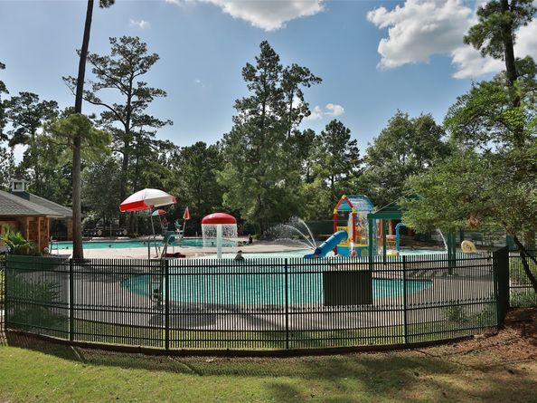 1018 Bringewood Chase Drive, Spring TX 77379