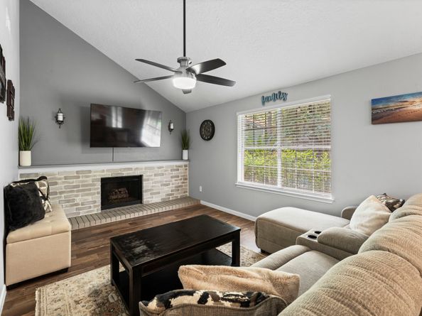94 Rockridge Drive, The Woodlands TX 77381
