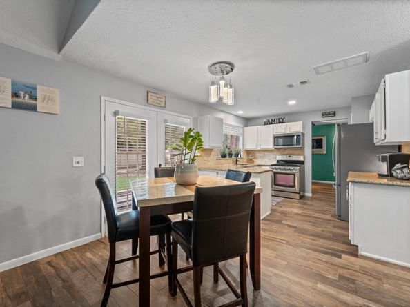 94 Rockridge Drive, The Woodlands TX 77381
