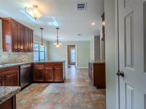 5938 Theall Road, Houston TX 77066