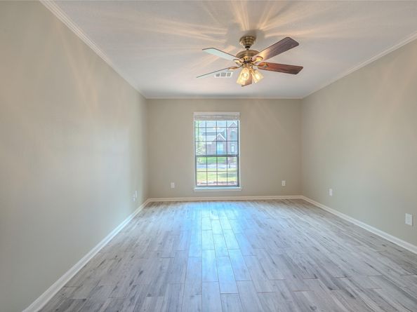 5938 Theall Road, Houston TX 77066