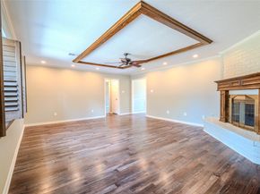 5938 Theall Road, Houston TX 77066