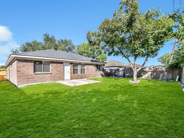 4726 Fairgreen Lane, Houston TX 77048