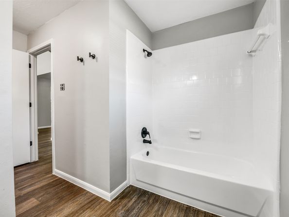 4726 Fairgreen Lane, Houston TX 77048