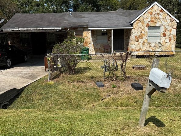 8133 Count Street, Houston TX 77028