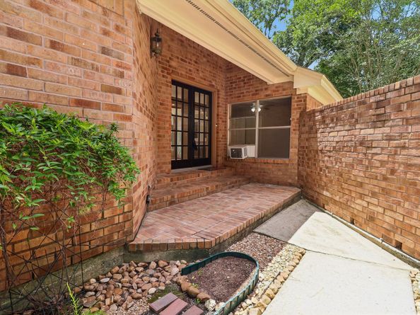 26 Cedar Chase Place, The Woodlands TX 77381