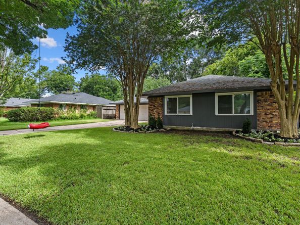 5314 Creekbend Drive, Houston TX 77096