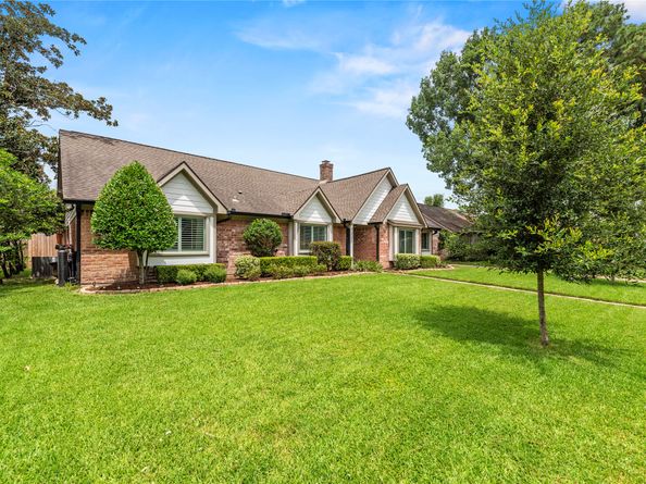 2731 Durban Drive, Houston TX 77043