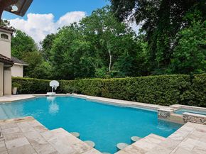 11 Karsten Creek Court, The Woodlands TX 77389