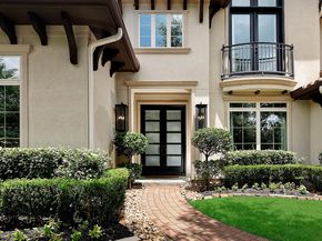 11 Karsten Creek Court, The Woodlands TX 77389
