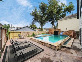 1111 E 27th Street, Houston TX 77009