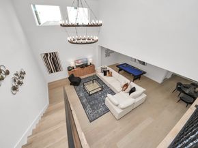 1111 E 27th Street, Houston TX 77009