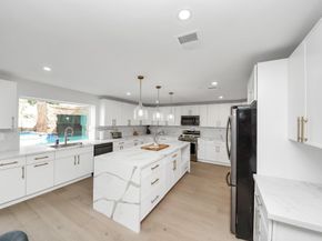 1111 E 27th Street, Houston TX 77009