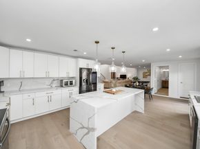 1111 E 27th Street, Houston TX 77009