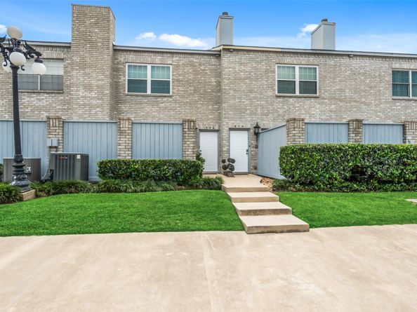 346 Wilcrest Drive 346, Houston TX 77042