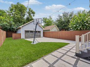 125 E 22nd Street, Houston TX 77008