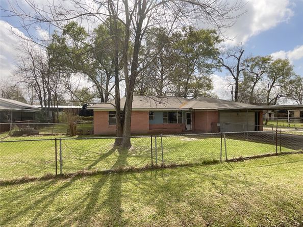 8902 Kentshire Drive, Houston TX 77078
