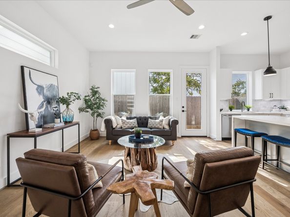 7702 Sky Dweller Drive, Houston TX 77055