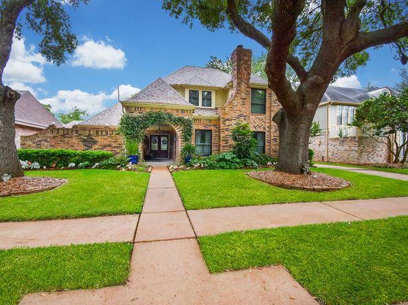 1023 Cardinal Avenue, Sugar Land TX 77478