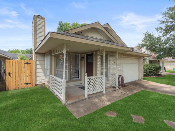 8622 Ashlawn Drive, Houston TX 77083