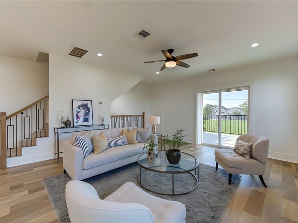 933 E 40 1/2 St Street, Houston TX 77022