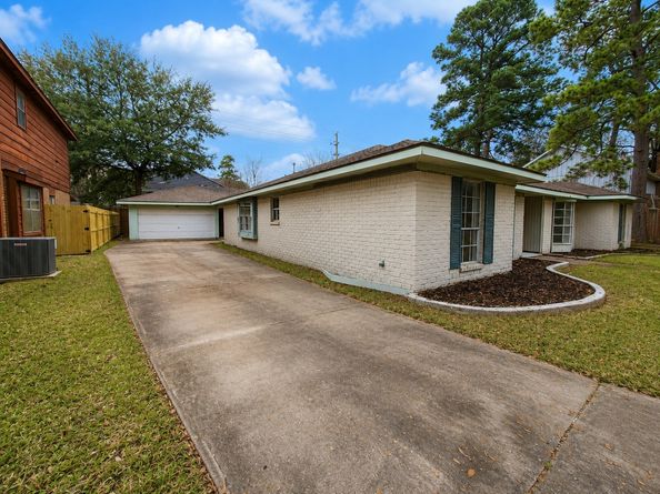 5118 Lawn Arbor Drive, Houston TX 77066