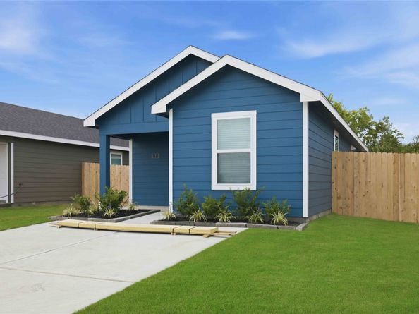 6021 Pineapple Street, Houston TX 77048