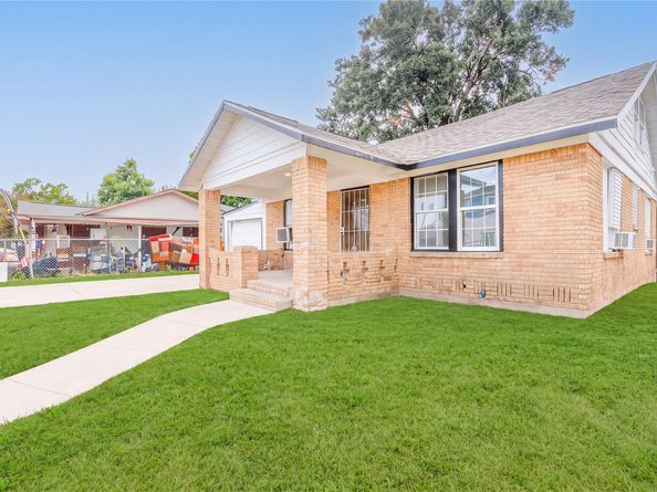 2305 Wilshire Street, Hockley TX 77023