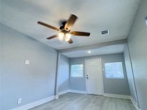 121 Georgia Street, Houston TX 77029