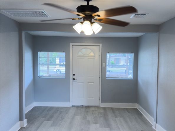 121 Georgia Street, Houston TX 77029