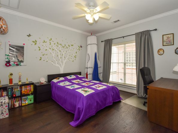 3226 Pemberton Circle Drive, Houston TX 77025