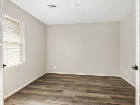 5618 Willowbend Boulevard, Houston TX 77096