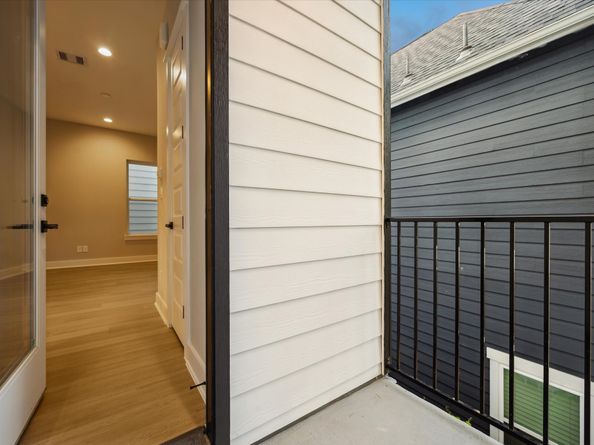 812 Thornton Street B, Houston TX 77018