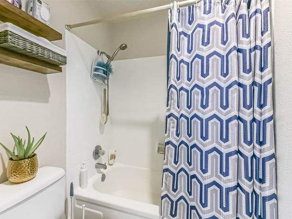 7900 N Stadium Drive 16, Houston TX 77030