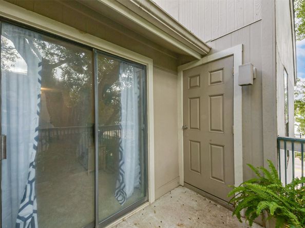 7900 N Stadium Drive 16, Houston TX 77030