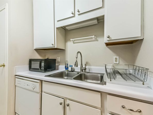 7900 N Stadium Drive 16, Houston TX 77030