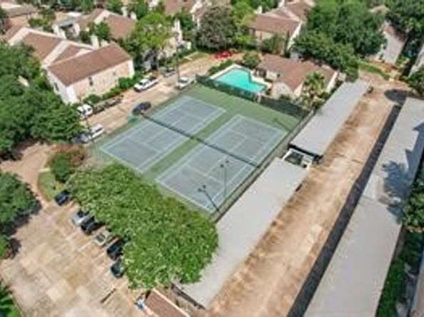 7900 N Stadium Drive 16, Houston TX 77030