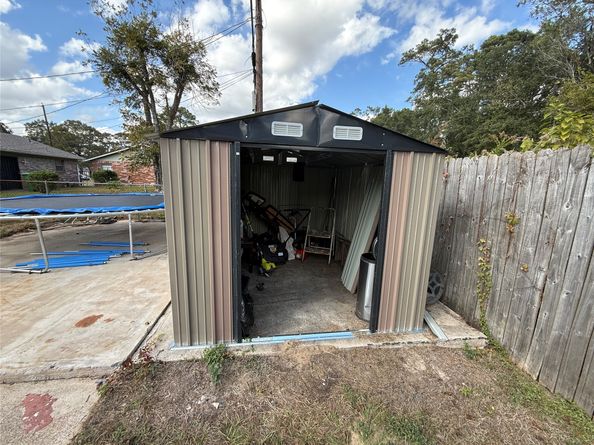 9838 Camay Drive, Houston TX 77016