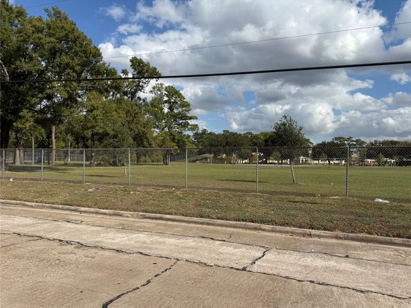 9838 Camay Drive, Houston TX 77016