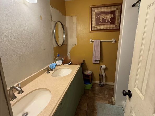 9838 Camay Drive, Houston TX 77016