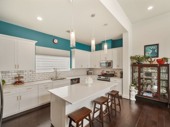 2210 Lou Ellen Lane F, Houston TX 77018