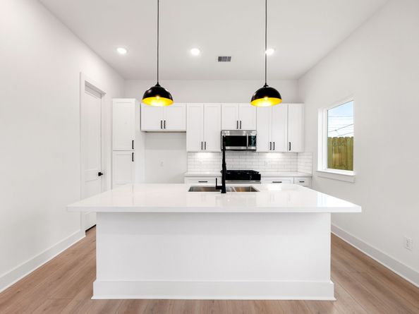 751 Dumble Street, Houston TX 77023